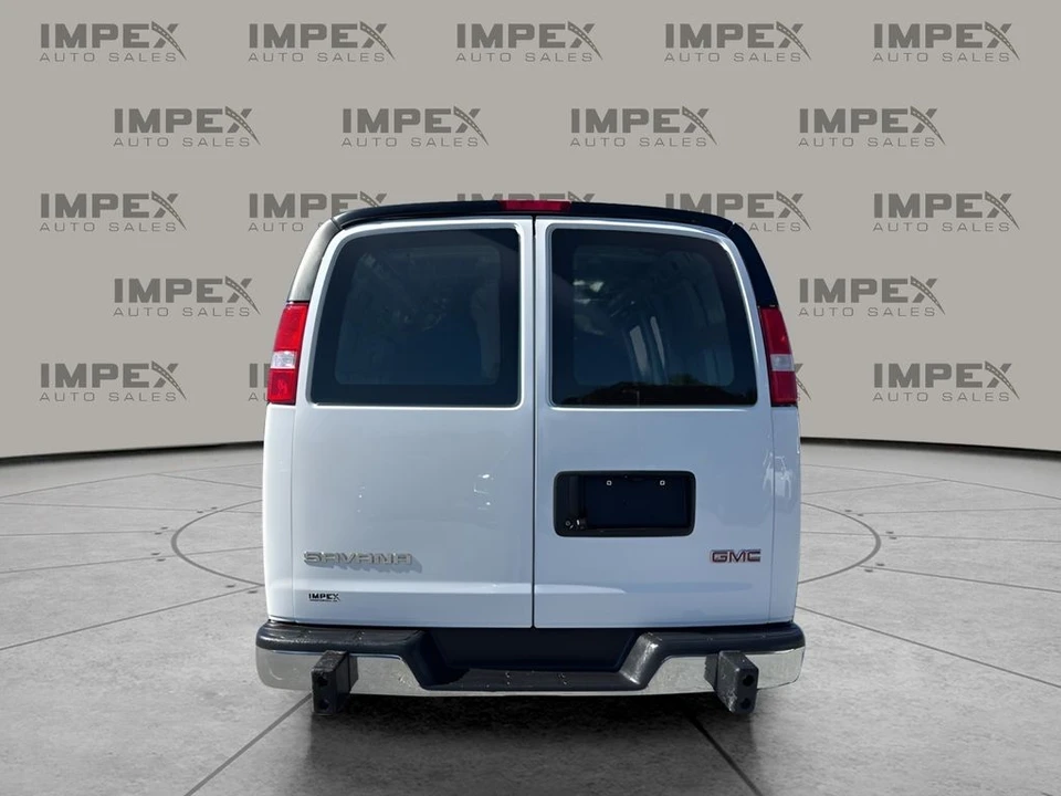 2023 GMC Savana - Image 4 of 12