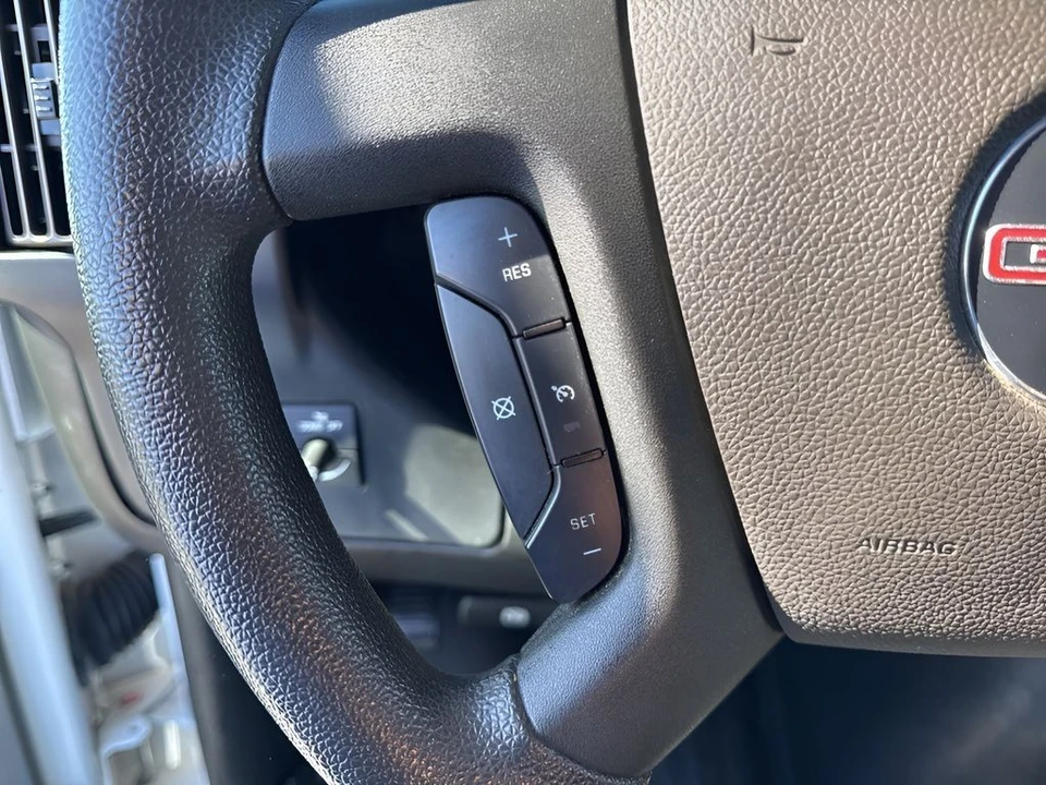 2023 GMC Savana - Image 11 of 12