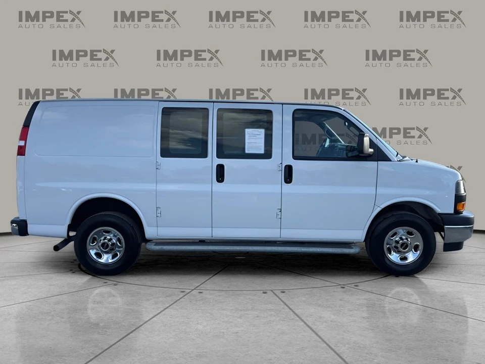 2023 GMC Savana - Image 6 of 12