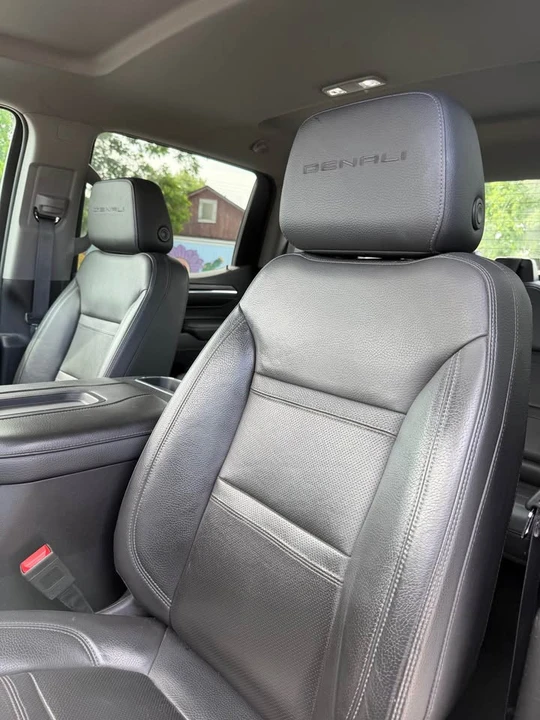 2023 GMC Sierra 5th Gen - Image 11 of 17