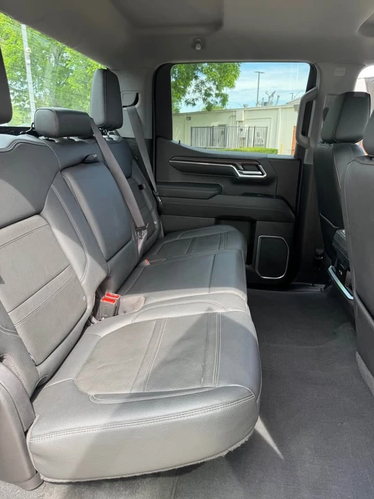 2023 GMC Sierra 5th Gen - Image 13 of 17
