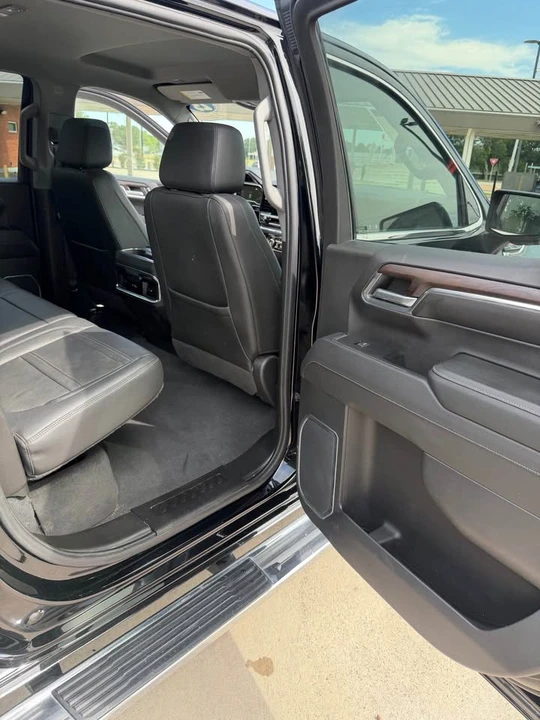 2023 GMC Sierra 5th Gen - Image 16 of 17