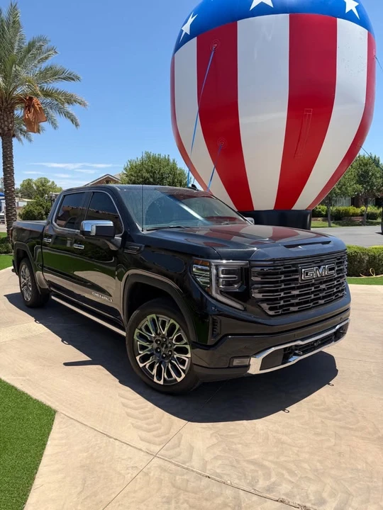 2023 GMC Sierra 5th Gen - Image 2 of 7