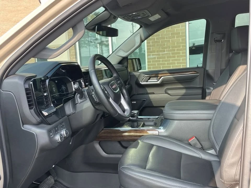 2023 GMC Sierra 5th Gen - Image 10 of 20