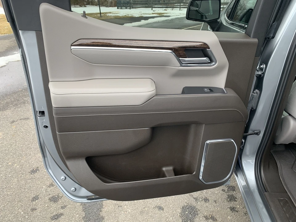 2023 GMC Sierra 5th Gen - Image 16 of 21