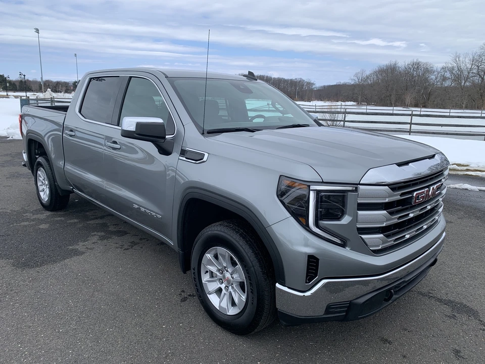 2023 GMC Sierra 5th Gen - Image 3 of 21