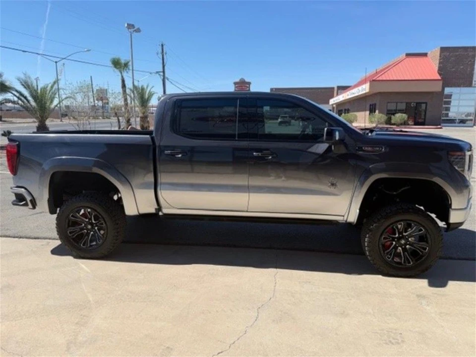 2023 GMC Sierra 5th Gen - Image 4 of 20