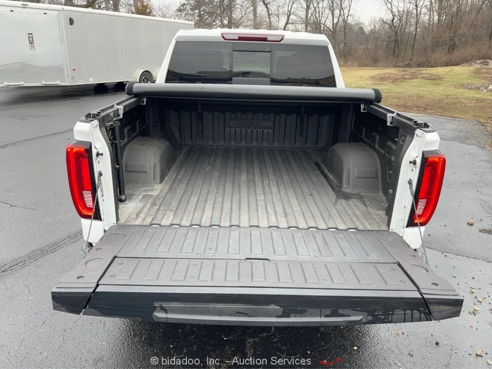 2023 GMC Sierra 5th Gen - Image 9 of 12