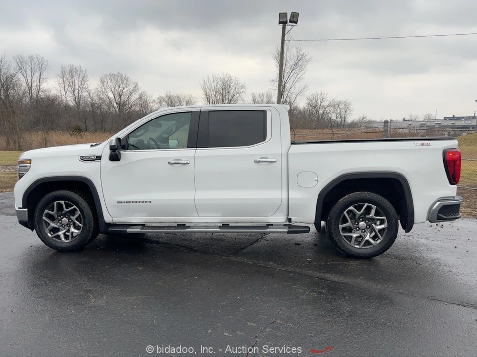 2023 GMC Sierra 5th Gen - Image 5 of 12
