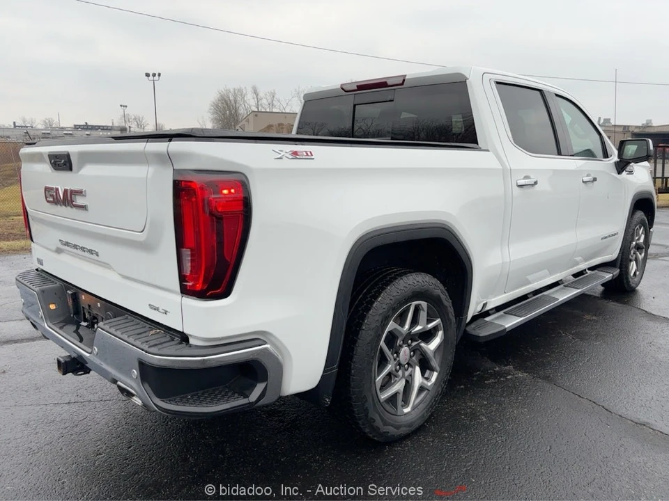2023 GMC Sierra 5th Gen - Image 4 of 12