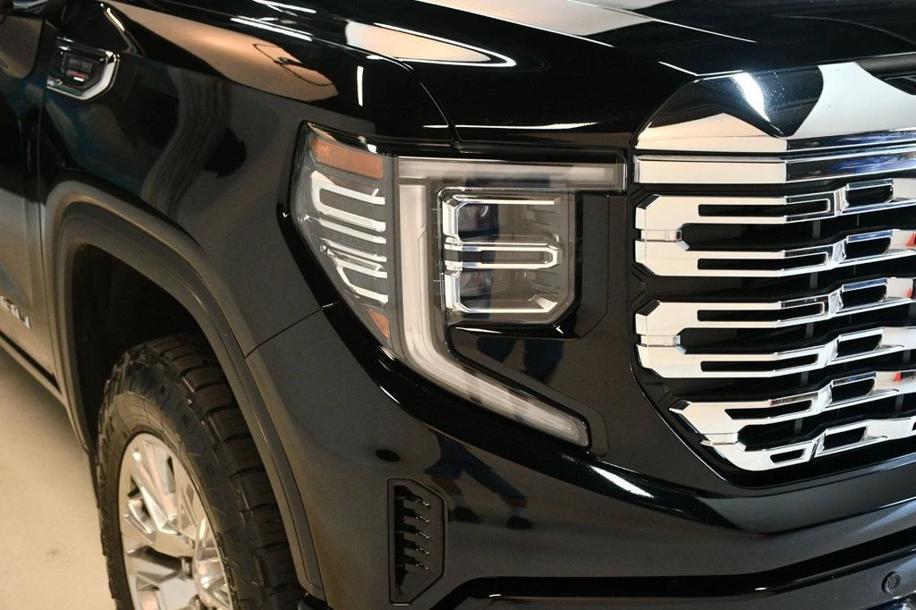 2023 GMC Sierra 5th Gen - Image 10 of 12