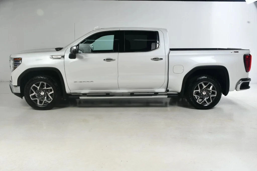 2023 GMC Sierra 5th Gen - Image 3 of 12