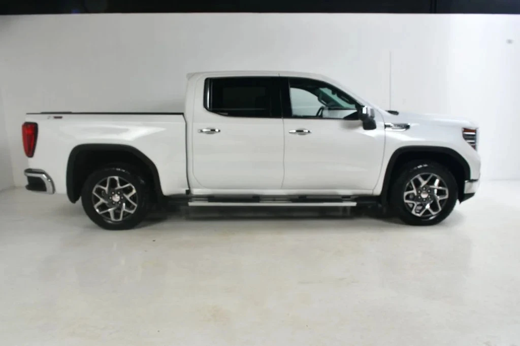2023 GMC Sierra 5th Gen - Image 4 of 12