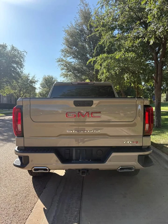 2023 GMC Sierra 5th Gen - Image 10 of 11