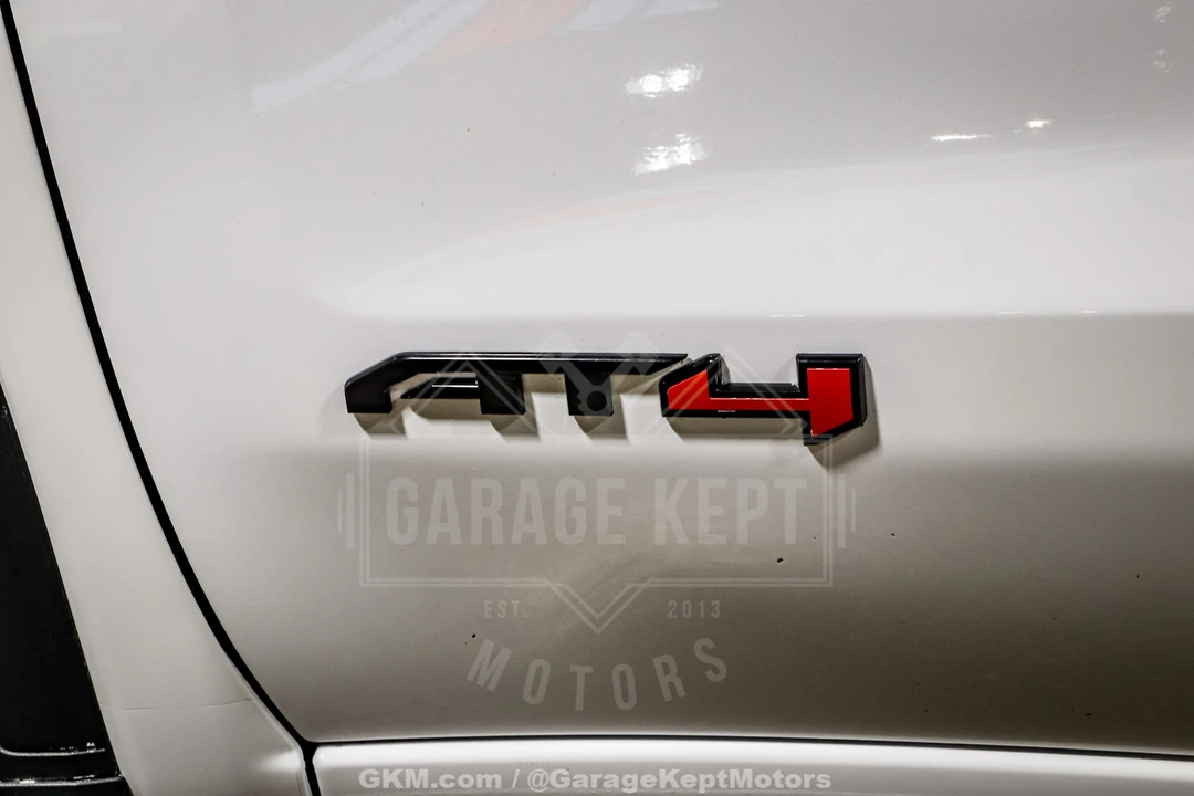 2023 GMC Sierra 5th Gen - Image 30 of 31