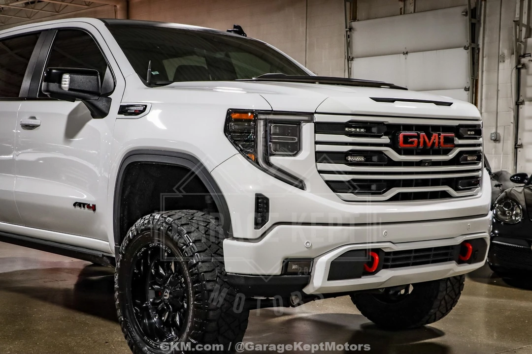 2023 GMC Sierra 5th Gen - Image 14 of 21