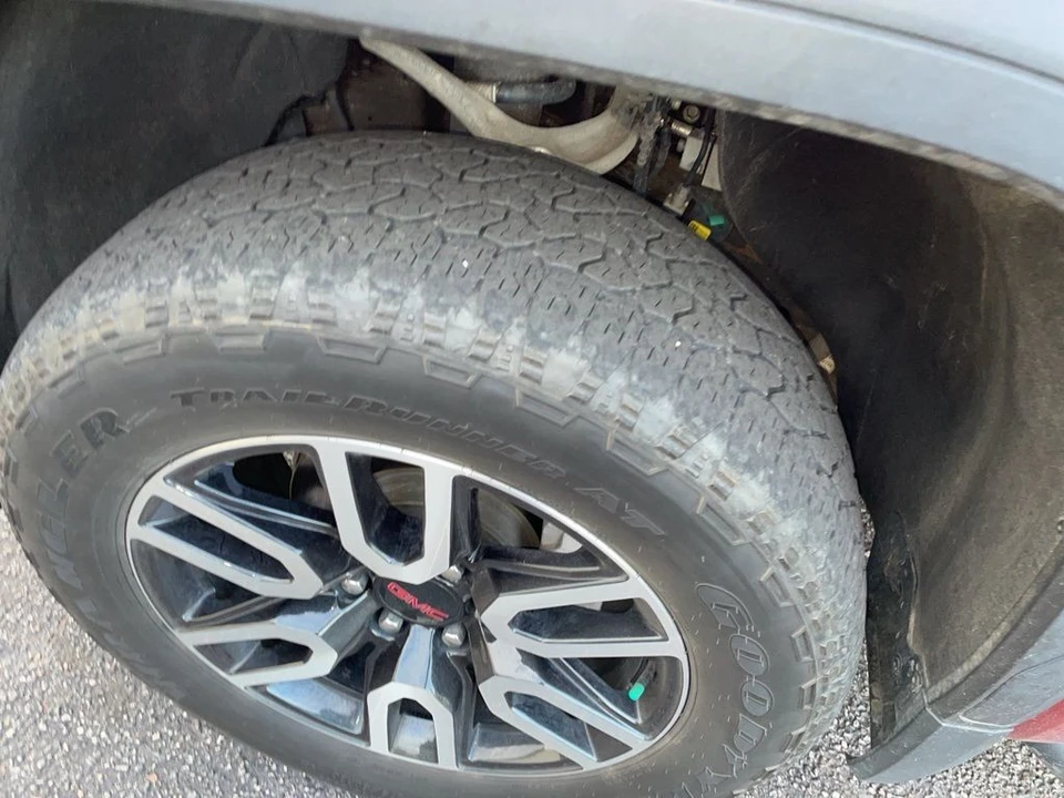2023 GMC Sierra 5th Gen - Image 6 of 12