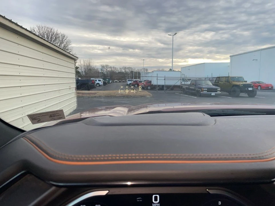 2023 GMC Sierra 5th Gen - Image 11 of 12