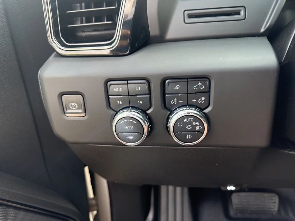 2023 GMC Sierra 5th Gen - Image 19 of 21