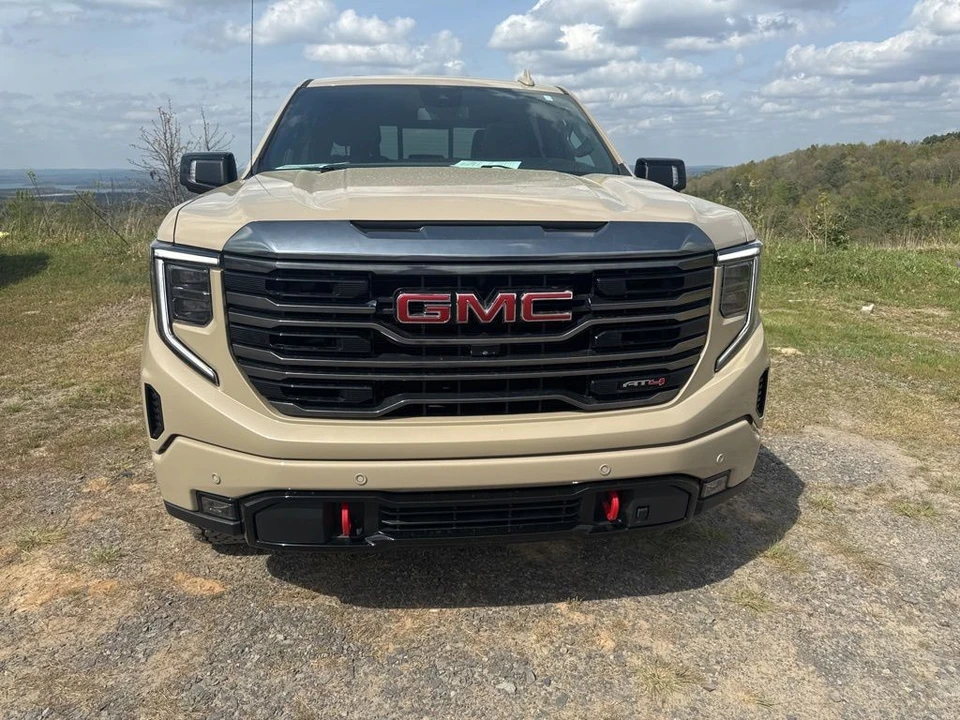 2023 GMC Sierra 5th Gen - Image 2 of 21