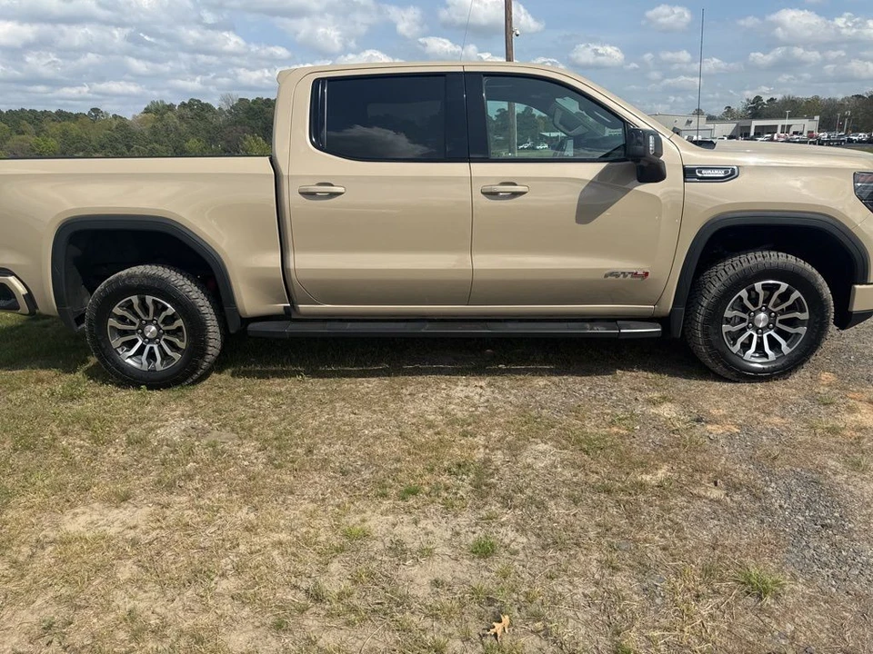 2023 GMC Sierra 5th Gen - Image 4 of 21