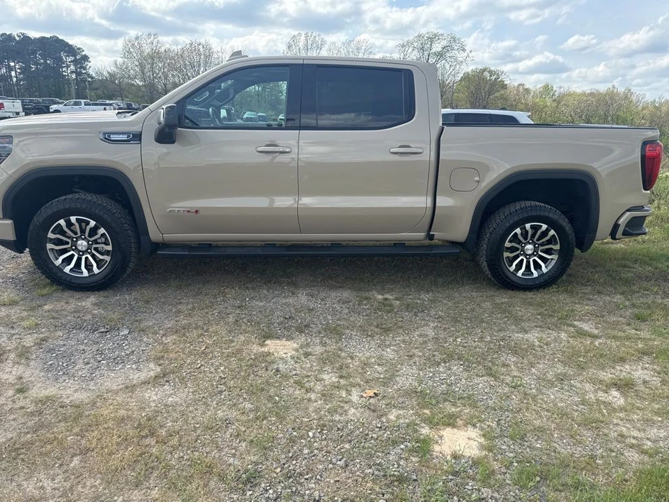 2023 GMC Sierra 5th Gen - Image 8 of 21