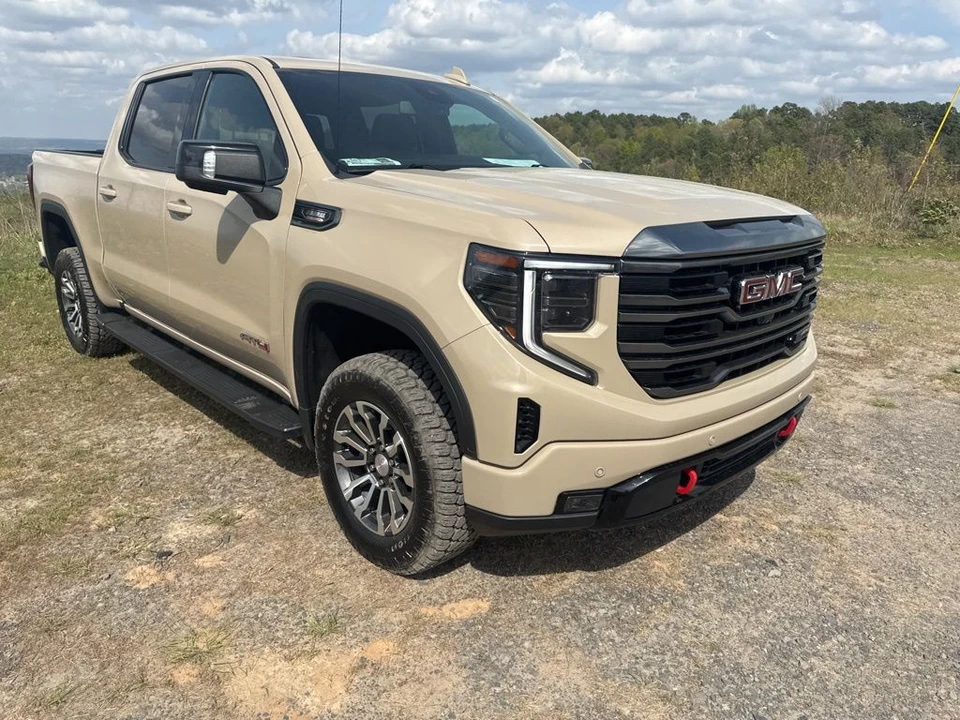 2023 GMC Sierra 5th Gen - Image 3 of 21