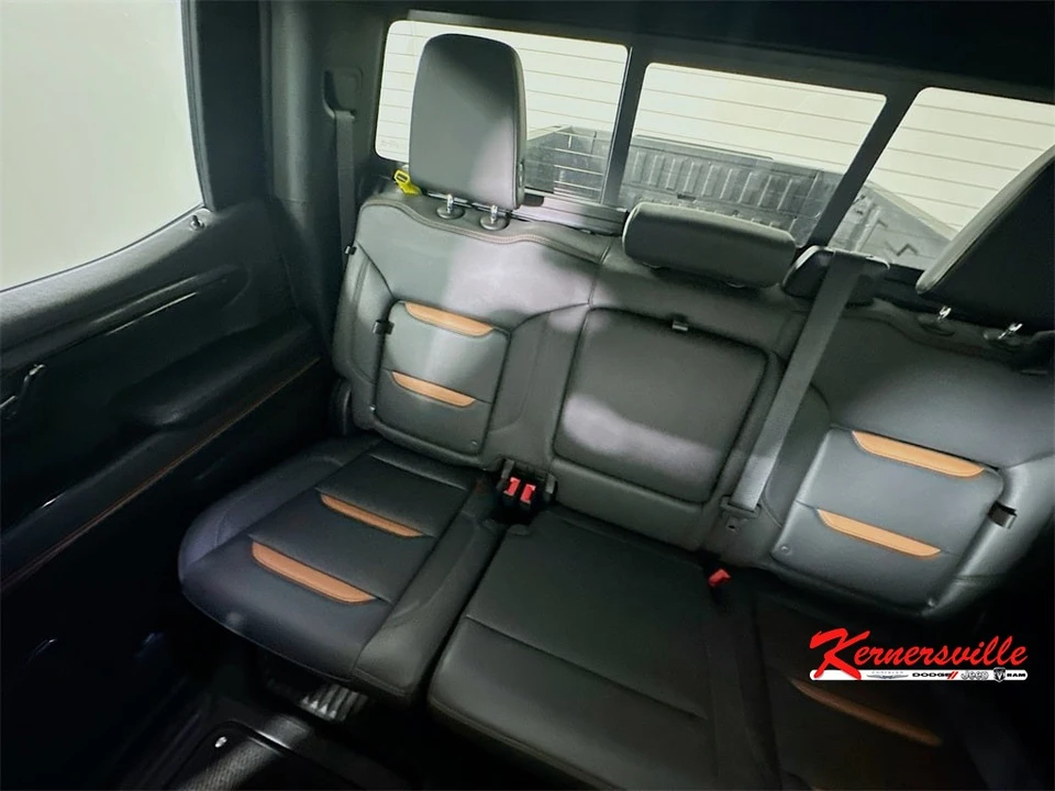 2023 GMC Sierra 5th Gen - Image 12 of 21