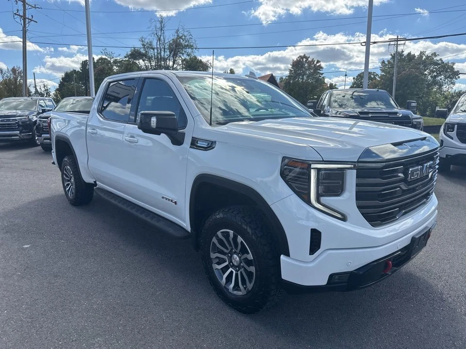 2023 GMC Sierra 5th Gen - Image 7 of 21