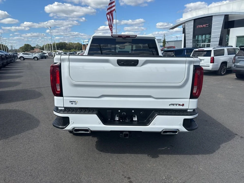 2023 GMC Sierra 5th Gen - Image 4 of 21