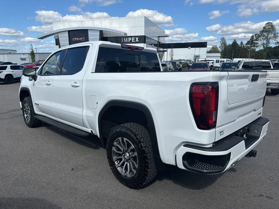 2023 GMC Sierra 5th Gen - Image 3 of 21