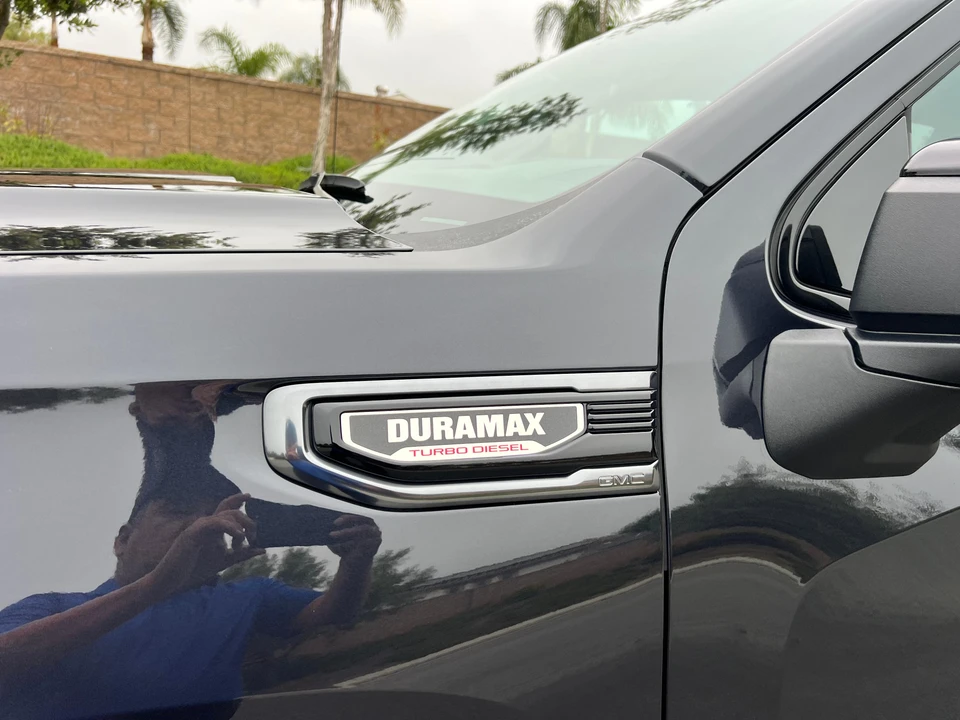 2023 GMC Sierra 5th Gen - Image 16 of 31