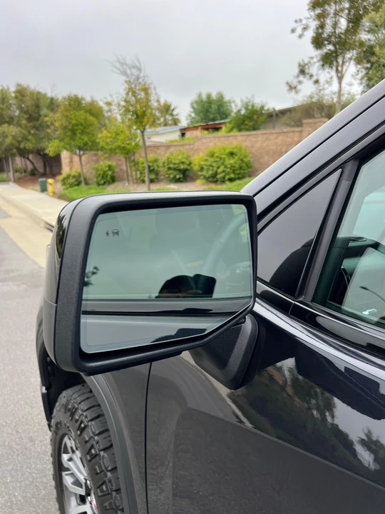 2023 GMC Sierra 5th Gen - Image 19 of 31