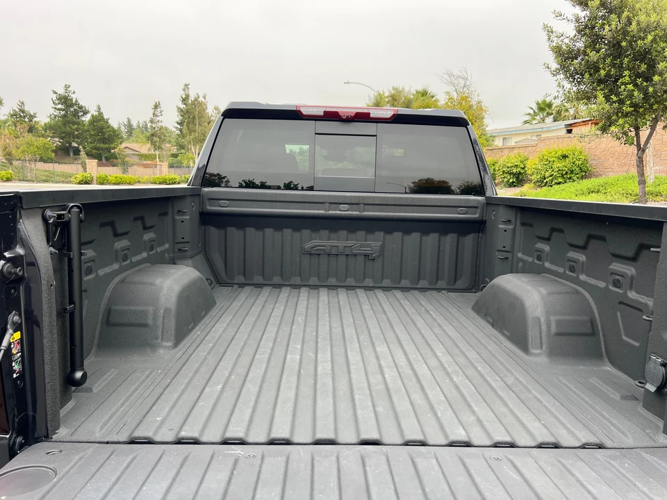 2023 GMC Sierra 5th Gen - Image 27 of 31
