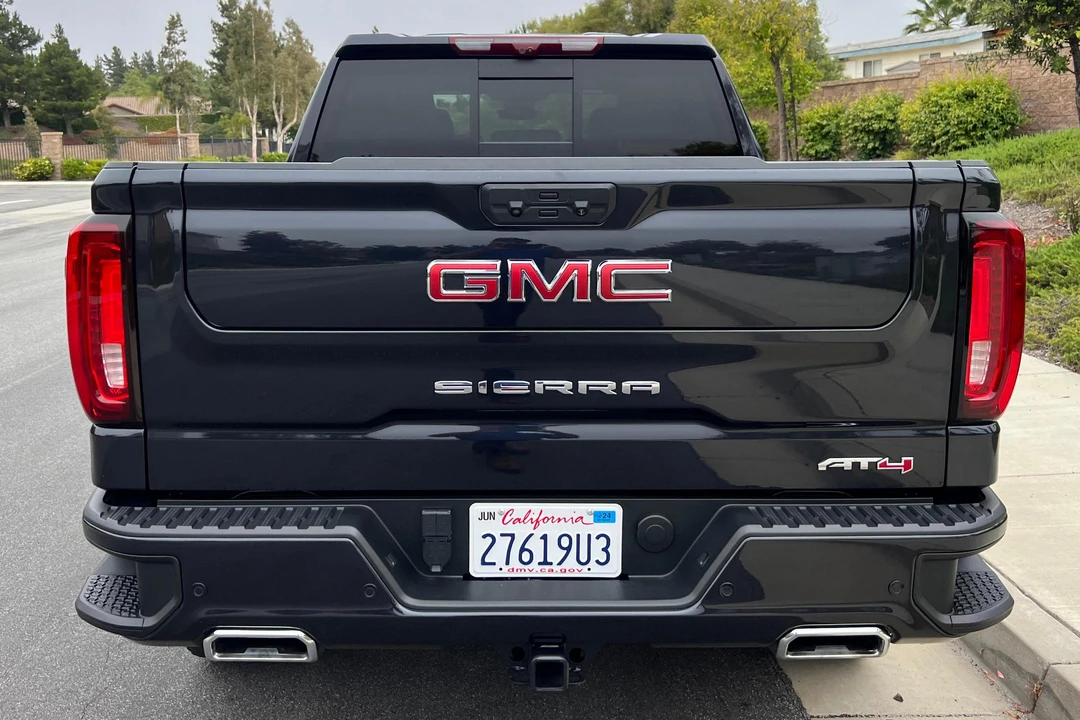 2023 GMC Sierra 5th Gen - Image 5 of 31