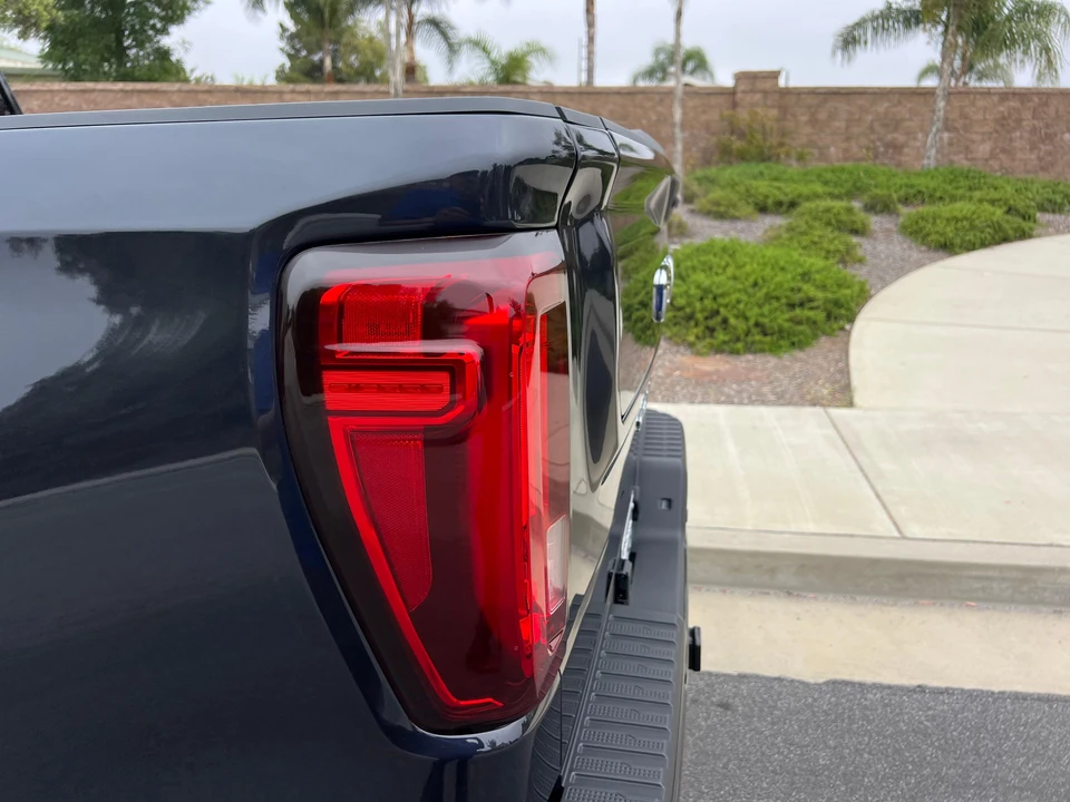2023 GMC Sierra 5th Gen - Image 20 of 31