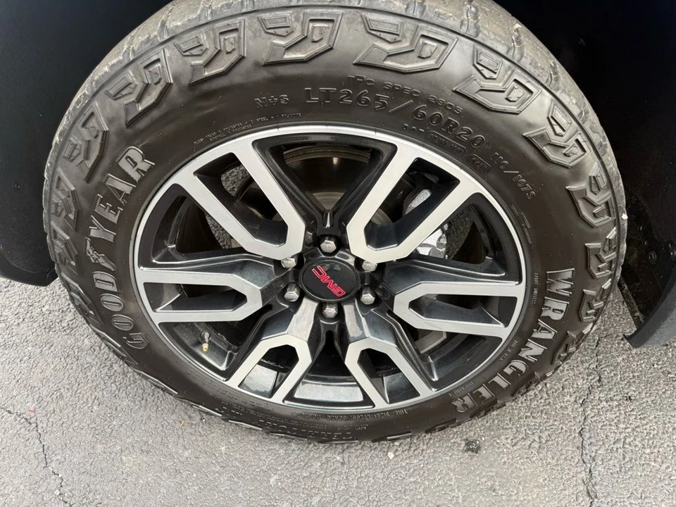 2023 GMC Sierra 5th Gen - Image 8 of 21