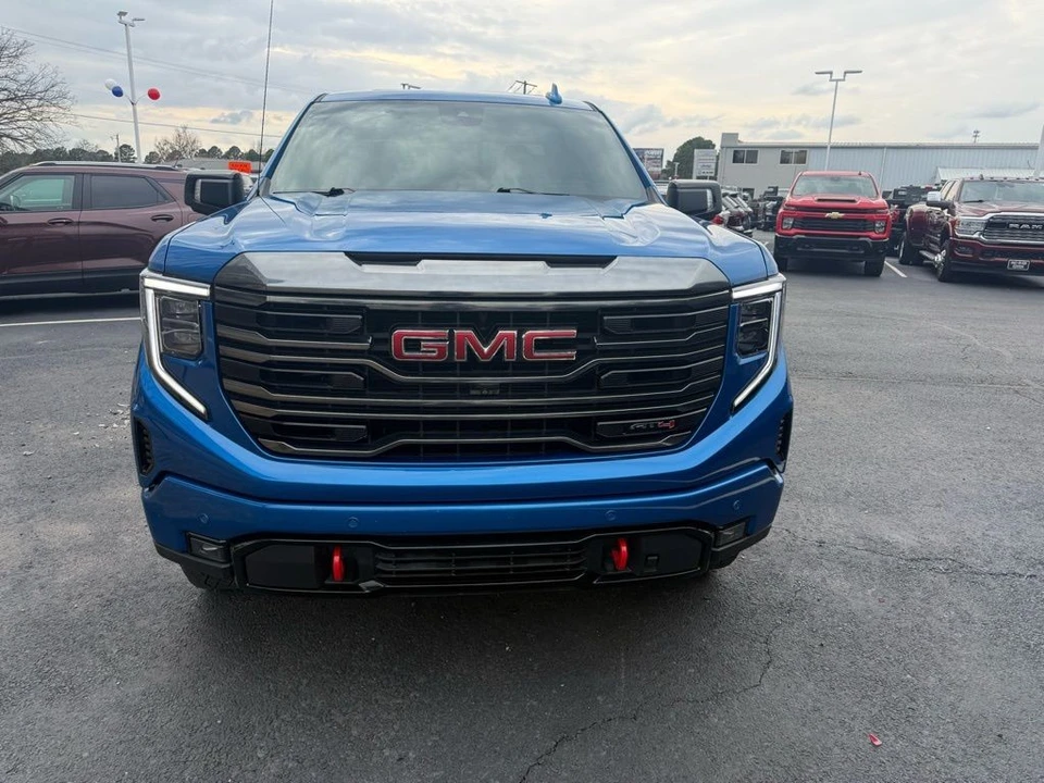 2023 GMC Sierra 5th Gen - Image 3 of 21
