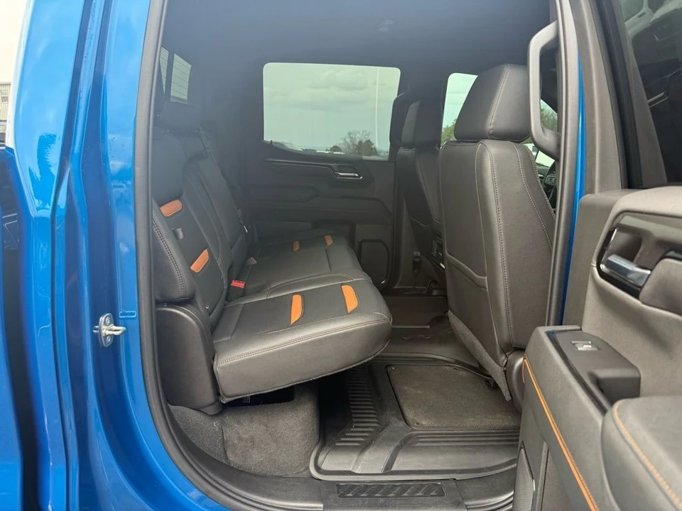 2023 GMC Sierra 5th Gen - Image 18 of 21