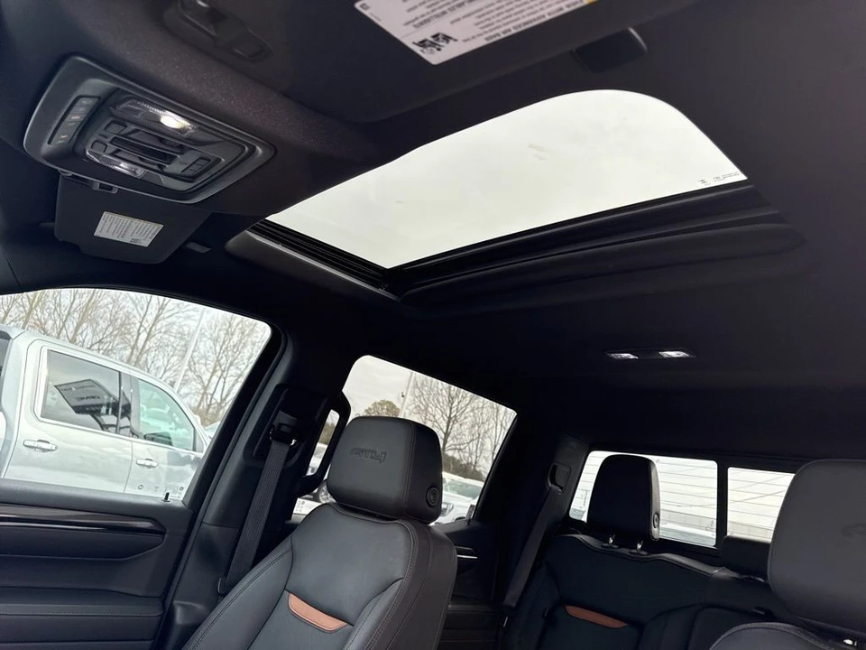 2023 GMC Sierra 5th Gen - Image 9 of 12