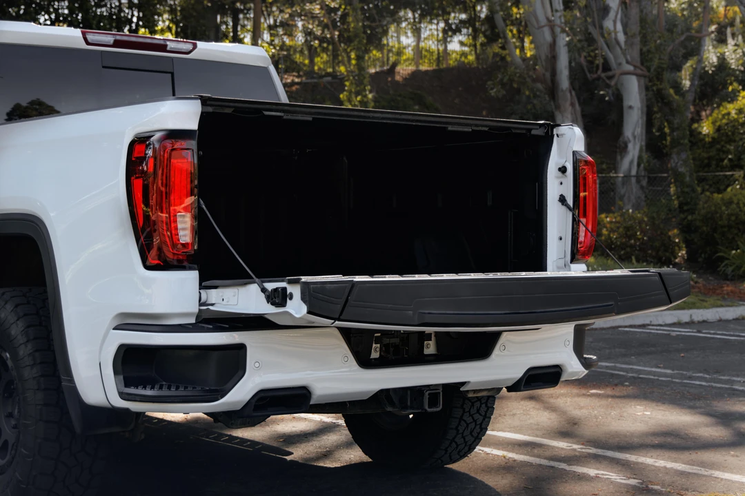 2023 GMC Sierra 5th Gen - Image 26 of 31