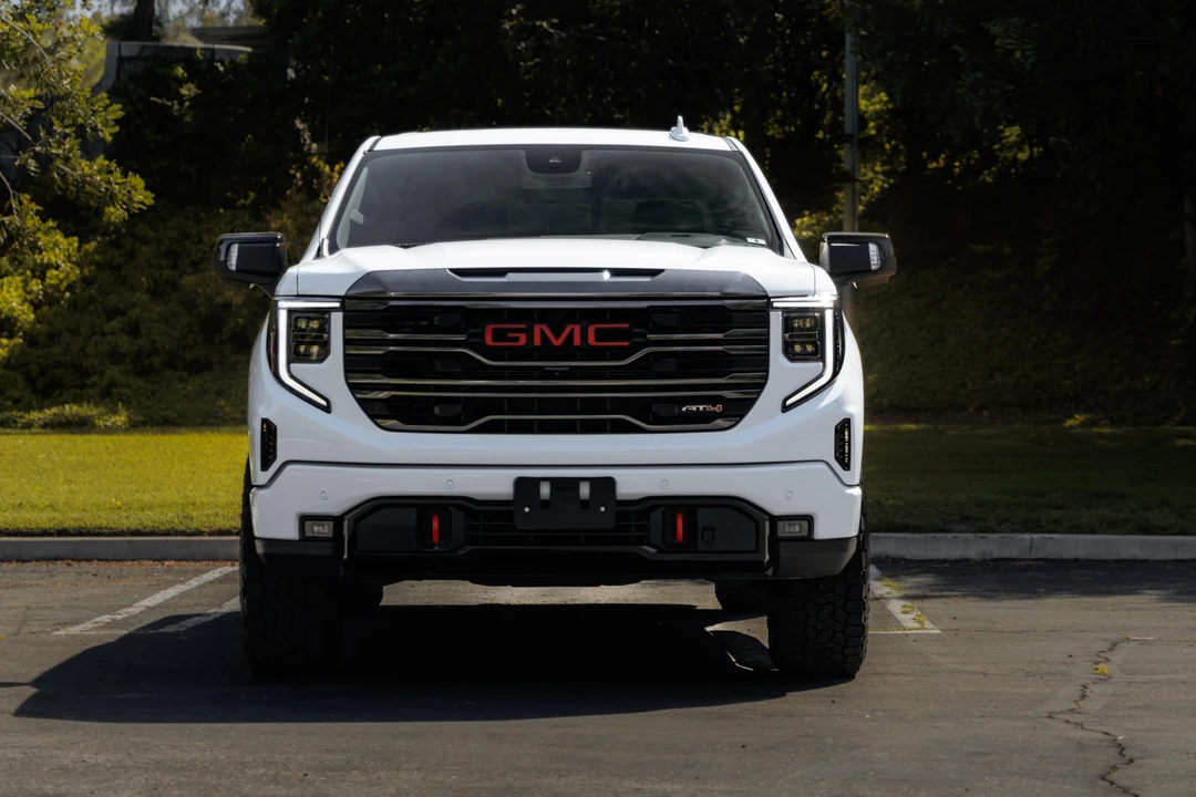 2023 GMC Sierra 5th Gen - Image 6 of 31