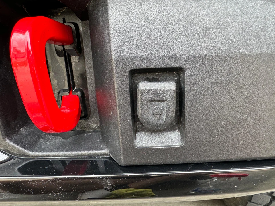2023 GMC Sierra 5th Gen - Image 14 of 31