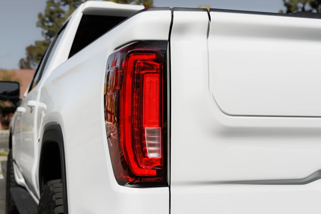 2023 GMC Sierra 5th Gen - Image 23 of 31