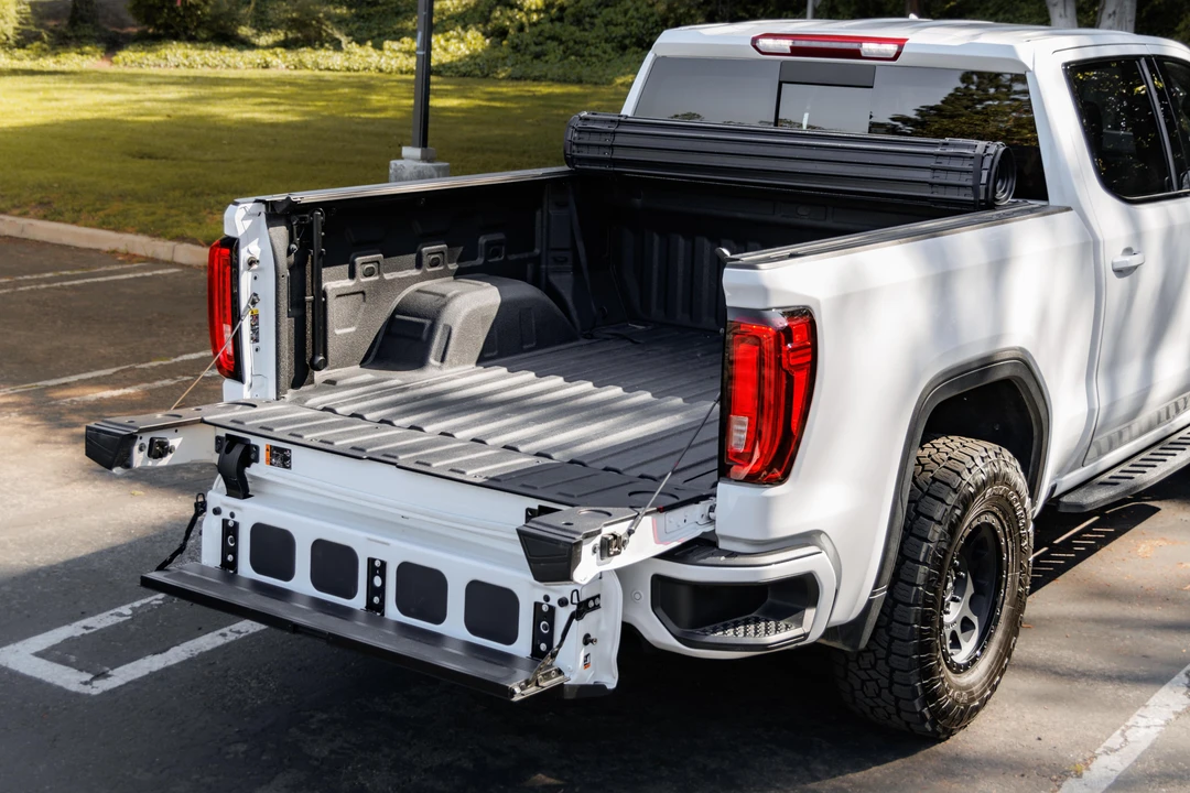 2023 GMC Sierra 5th Gen - Image 29 of 31