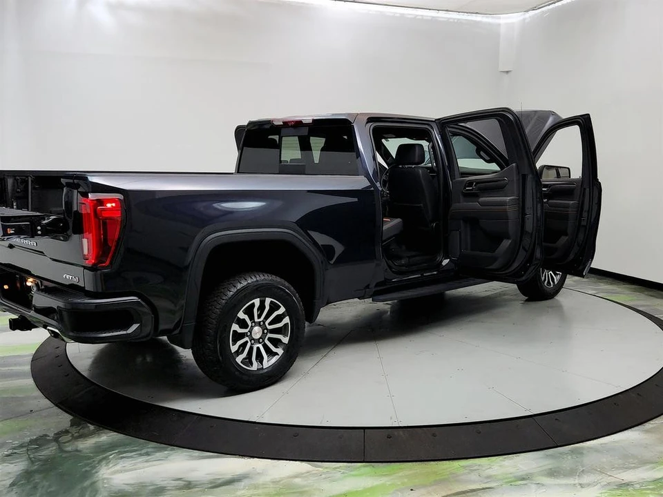 2023 GMC Sierra 5th Gen - Image 11 of 21