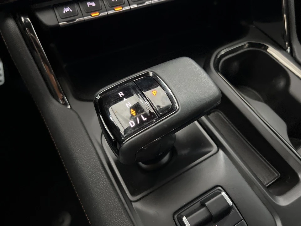 2023 GMC Sierra 5th Gen - Image 15 of 21