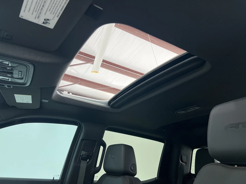 2023 GMC Sierra 5th Gen - Image 18 of 21