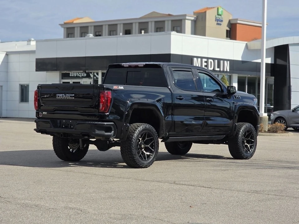 2023 GMC Sierra 5th Gen - Image 7 of 12