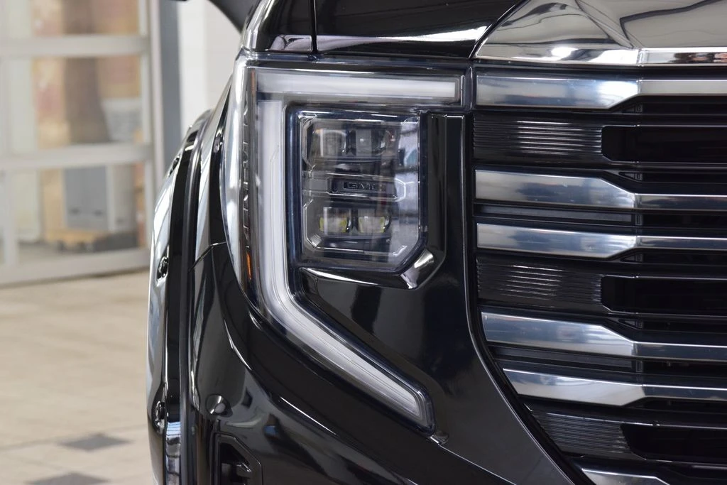 2023 GMC Sierra 5th Gen - Image 12 of 21